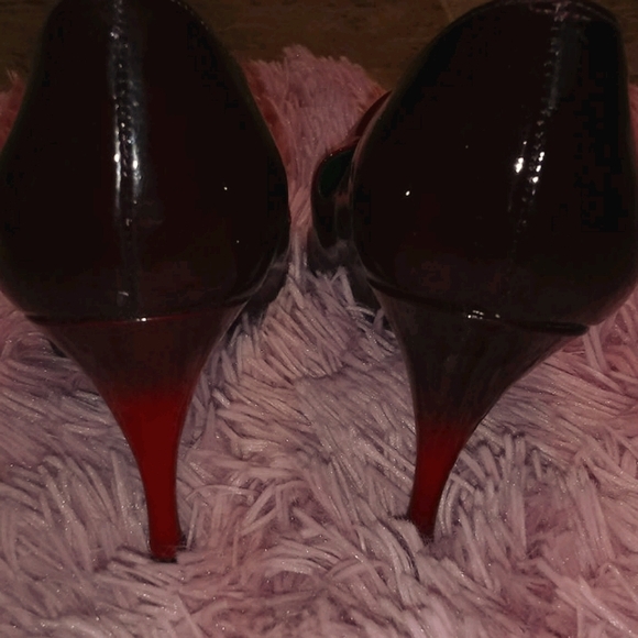 Stuart Weitzman Pumps - Picture 3 of 5